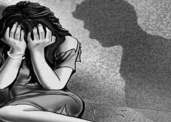 বীরভূমের আদিবাসী কিশোরীকে জানালা ভেঙে তুলে নিয়ে যাওয়ার অভিযোগ তৃণমূলের পঞ্চায়েত সদস্যের ছেলের বিরুদ্ধে