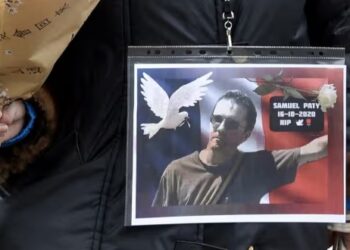 ফরাসি শিক্ষকের শিরশ্ছেদের ঘটনায় ৬ মুসলিম কিশোর কিশোরীর বিচার