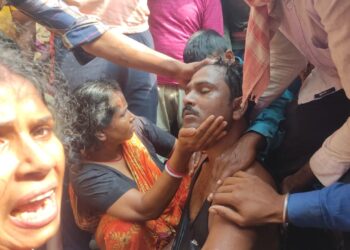 হৃদরোগে আক্রান্ত যুবককে মৃত ঘোষণা, বাড়ি ফিরে জল পান করল ‘মৃত’ যুবক, ভাতার হাসপাতালের চিকিৎসা পরিষেবা নিয়ে উঠছে প্রশ্ন