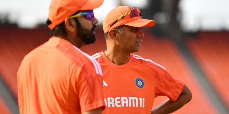 ফাইনাল ম্যাচ জিতে কোচ রাহুল দ্রাবিড়কে বিদায়ী উপহার দিতে চান রোহিত শর্মারা