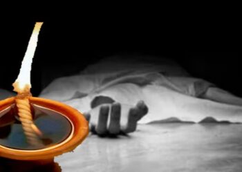 ঠাকুরঘরে পূজো করার সময় প্রদীপ থেকে আগুন ধরে দগ্ধ হয়ে মৃত্যু বৃদ্ধার