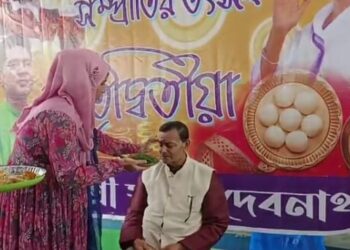 মুসলিমদের সাথে ভ্রাতৃদ্বিতীয়া উদযাপন রাজ্যের মন্ত্রী স্বপন দেবনাথের, ইদের সময় মসজিদে কীর্তন করে সম্প্রীতি দেখানোর সাহস আছে?-প্রশ্ন বিজেপির