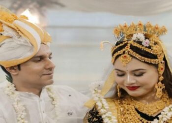 বয়সে ১০ বছরের ছোট প্রেমিকাকে বিয়ে করলেন বলিউড অভিনেতা রণদীপ হুদা