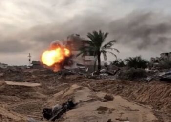 গাজার খান ইউনিসে টানেলের ভিতর হামাসের অস্ত্র তৈরির কারখানা ধ্বংস করেছে আইডিএফ