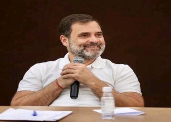 রাহুল গাঁধি একজন সাধারণ দলীয় কর্মী, ওকে এত হাইলাইট করা উচিত নয় : কংগ্রেস নেতা লক্ষ্মণ সিং