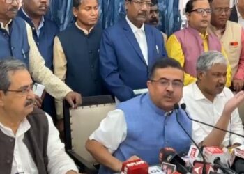 মমতা ব্যানার্জির মত ফার্দিনান্দ মার্কোস ও সাদ্দাম হুসেনেরও এত প্রাসাদ নেই, সততার মুখোশ পরে ঘুরে বেড়ায় : বললেন শুভেন্দু অধিকারী