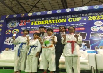 বিশাখাপত্তনমে আয়োজিত জাতীয় ক্যারাটে চ্যাম্পিয়নশিপ থেকে ১২ পদক ছিনিয়ে আনল বর্ধমানের দ্য মার্শাল আর্টস একাডেমীর প্রতিযোগীরা