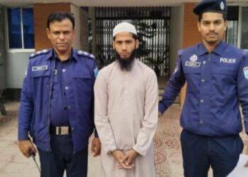 বাংলাদেশে মাদ্রাসার ছাত্রকে ধর্ষণের অভিযোগে গ্রেফতার সমকামী শিক্ষক
