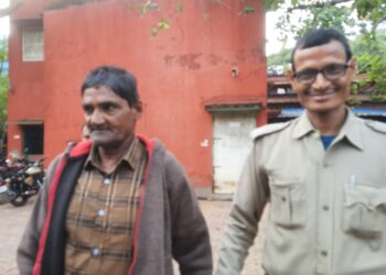 কাটোয়ায় ভাইকে পিটিয়ে খুনের অভিযোগে গ্রেফতার দাদা