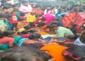 কাটোয়ার মূলগ্রামে নবান্ন উৎসবের মাঝে একই পরিবারের দুই শিশুর জলে ডুবে মৃত্যু