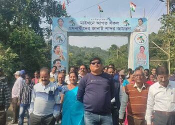 পর্যটকদের ঢল, সেজে উঠেছে মাইথন জলাধার