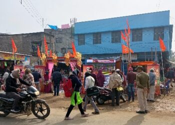 জায়ান্ট স্ক্রিনে লাইভ সম্প্রচার, হোম-যজ্ঞ-পূজার্চনা-ভোগ বিতরণ, রামমন্দির উদ্বোধন ঘিরে জমজমাট পূর্ব বর্ধমান জেলার ভাতার