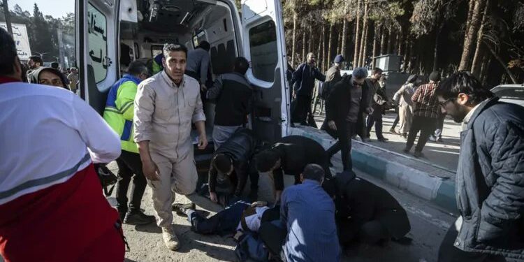 ইরানে প্রাক্তন জেনারেলের শোক সমাবেশে ২ বিস্ফোরণে মৃত ১০৩, আহত ১৭১