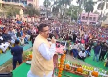 ‘মমতা পুলিশ হয়তো শেখ শাহজাহানকে খবর দিয়েছে’ : সন্দেশখালিতে ইডির উপর হামলার ঘটনায় চাঞ্চল্যকর দাবি শুভেন্দুর