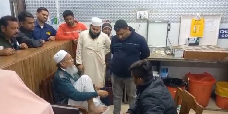 বাড়ির বারান্দায় পিছলে পড়ে জখম মন্ত্রী সিদ্দিকুল্লাহ, মেমারি হাসপাতালে হল না এক্সরে, দিলেন পরিষেবা উন্নত করার আশ্বাস