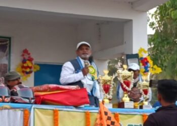 দু’বছরের মধ্যে আলিনগর স্টেডিয়াম পূনঃনির্মানের প্রতিশ্রুতি দিলেন ভাতারের বিধায়ক