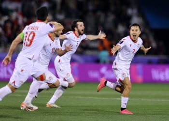 সংযুক্ত আরব আমিরাতকে হারিয়ে এশিয়ান ফুটবল নেশনস কাপের কোয়ার্টার ফাইনালে উঠেছে তাজিকিস্তান