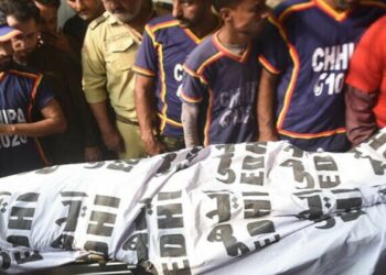 করাচিতে সরকারি আধিকারিককে গুলি করে খুন