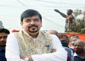 আগে সিপিএম করতাম, ৪৫ বছর রাজনীতি করেছি, কেউ ১ টাকা দিয়ে থাকলে পদত্যাগ করব : দমকল মন্ত্রী সুজিত বসু