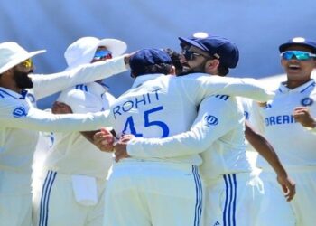 কেপটাউনে দ্বিতীয় টেস্টের প্রথম ইনিংসে ৫৫ রানে অলআউট দক্ষিণ আফ্রিকা, একদিনে ২৩ উইকেটের পতন