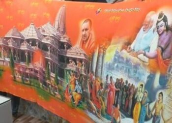 ভগবান রামের জীবন সম্পর্কিত সংক্ষিপ্ত বিবরণ দেওয়া শাড়ি প্রস্তুত করেছে সুরাটের টেক্সটাইল বাজার