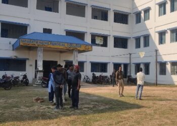 ভাতারের কলেজে তৃণমূল ছাত্র সংগঠনের দুই গোষ্ঠীর দফায় দফায় সংঘর্ষ, উত্তেজনা এলাকায়
