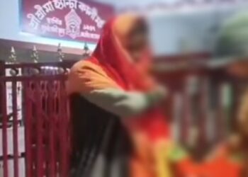 মন্দিরে গিয়ে বিবাহ বন্ধনে আবদ্ধ হলেন মালদার দুই তরুণী