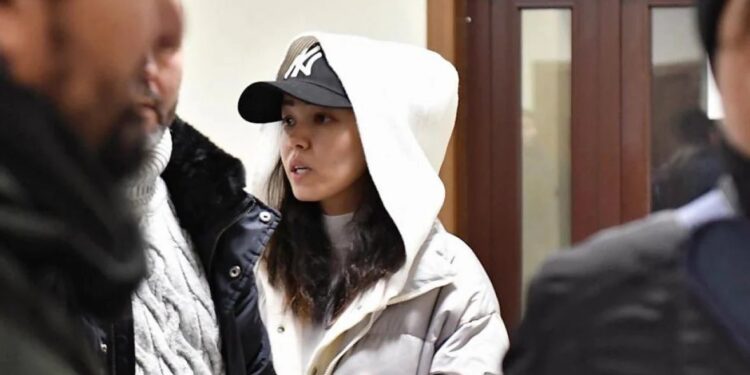 আফগান সাংবাদিক কোবরা হোসনিকে নির্বাসনের সিদ্ধান্ত বাতিল করেছে রাশিয়ার আদালত