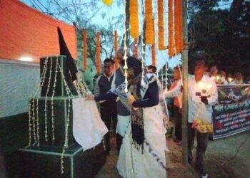 পুলওয়ামায় সন্ত্রাসী হামলায় শহীদ সেনাদের শ্রদ্ধা জানালো ভাতাড়ের তৃণমূল নেতৃত্ব