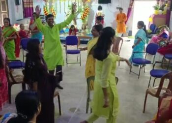 সরস্বতী পূজো ঘিরে জমজমাট মন্তেশ্বর হাসপাতাল, বাকদেবীর আরাধনার পাশাপাশি ছিল ধুনুচি নাচ, মিউজিক্যাল চেয়ার প্রতিযোগিতা ও মধ্যাহ্ন ভোজনের ভোজনের ব্যবস্থা