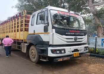 মাধ্যমিকের প্রথম দিনেই ভাতারে মর্মান্তিক দুর্ঘটনা, গ্যাসের লরির চাকায় পৃষ্ঠ হয়ে মৃত্যু হল পরীক্ষার্থীর দাদার, জখম দিদি