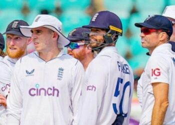 ইংল্যান্ড ক্রিকেট দলেই নিষিদ্ধ ‘বাজবল’ শব্দ