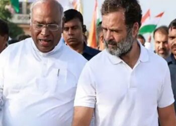 কংগ্রেসের সব ব্যাঙ্ক অ্যাকাউন্ট বাজেয়াপ্ত করেছে আয়কর দপ্তর !