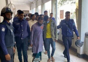 গৃহবধূকে গনধর্ষণের মামলায় ১০ ধর্ষককে ফাঁসির আদেশ দিল বাংলাদেশের আদালত