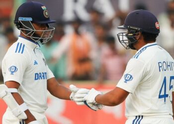 বিশাখাপত্তনম টেস্টে যশস্বী জয়সওয়ালের ডাবল সেঞ্চুরি ও বুমরাহের ৬ উইকেট জয়ের আশা দেখছে ভারত