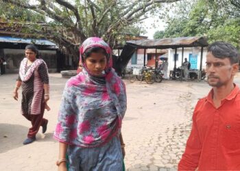 প্রেমিকের সাথে পরিকল্পনা করে স্বামীকে খুনের ষড়যন্ত্র স্ত্রীর, কেতুগ্রামে যুবককে কোপানোর নেপথ্যে পরকীয়া