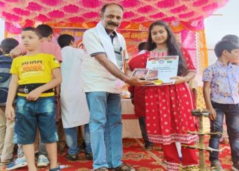 বাঁকুড়ায় আর্ট অ্যাকাডেমির বাৎসরিক পুরস্কার বিতরণী অনুষ্ঠান বাঁকুড়ায় অনুষ্ঠিত হল