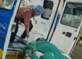 দুর্গাপুরে ইস্পাত কারখানায় আগুনে ঝলসে আহত ৪ শ্রমিক