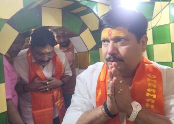 ‘পার্থ ভৌমিকের সিন্ডিকেট থেকে ব্যারাকপুর বাঁচাতে’ তৃণমূলের বিরুদ্ধেই লড়বেন অর্জুন সিংহ, কিন্তু কার হাত ধরবেন তিনি ? 