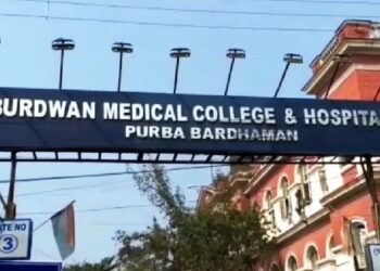 হুগলির গুড়াপে বেপরোয়া ডাম্পারের ধাক্কায় মৃত টোটোর ৬ যাত্রী, গুরুতর আহত টোটো চালক