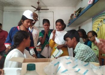 গুসকরা কলেজের উদ্যোগে আয়োজিত হল স্বাস্থ্য সচেতনতা শিবির