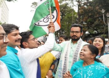 লোকসভার টিকিট না পেয়ে তৃণমূলের হাত ধরলেন রানাঘাট দক্ষিনের বিজেপি বিধায়ক