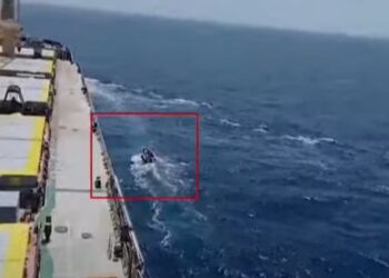 ভারত মহাসাগরে সোমালিয়ান জলদস্যুর কবলে বাংলাদেশি জাহাজ, জাহাজসহ পনবন্দি ২৩