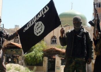 রমজান মাসে খ্রিস্টান এবং ইহুদি নরসংহার চালানোর জন্য মুসলিমদের আহ্বান জানিয়েছে ইসলামিক স্টেট