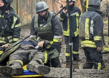 দেশে ভোটগ্রহণ প্রক্রিয়ার মাঝেই ইউক্রেনে ক্ষেপণাস্ত্র হামলা চালিয়েছে রাশিয়া, নিহত ২০, আহত অন্তত ৭০