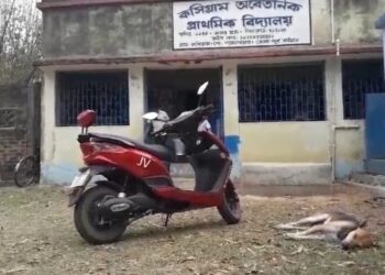 ভাতারের কসিগ্রাম প্রাথমিক বিদ্যালয়ের সীমানা প্রাচীর নির্মান না হওয়ায় ক্ষোভ