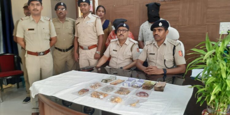 কাটোয়ায় একাধিক কেপমারির ঘটনায় গ্রেফতার হুগলির দম্পতি