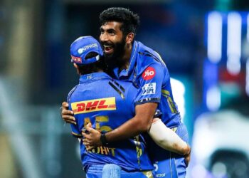 আইপিএল ২০২৪ : রয়্যাল চ্যালেঞ্জার্স ব্যাঙ্গালোরের বিরুদ্ধে ৭ উইকেটে জিতেছে মুম্বাই ইন্ডিয়ান্স