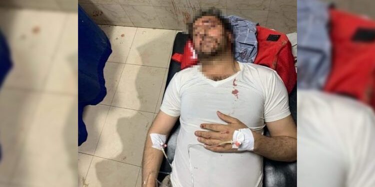 পাকিস্তানে আফগান সাংবাদিকের উপর প্রাণঘাতী হামলা