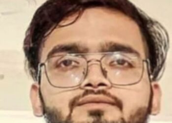 প্রথম প্রেমিককে সঙ্গমে ব্যস্ত রেখে দ্বিতীয় প্রেমিককে দিয়ে তাকে শ্বাসরোধ করে খুন করাল তরুনী, চাঞ্চল্যকর “সেক্সি অস্ত্রে খুন”-এর ঘটনা ইউপির বদায়ুনে